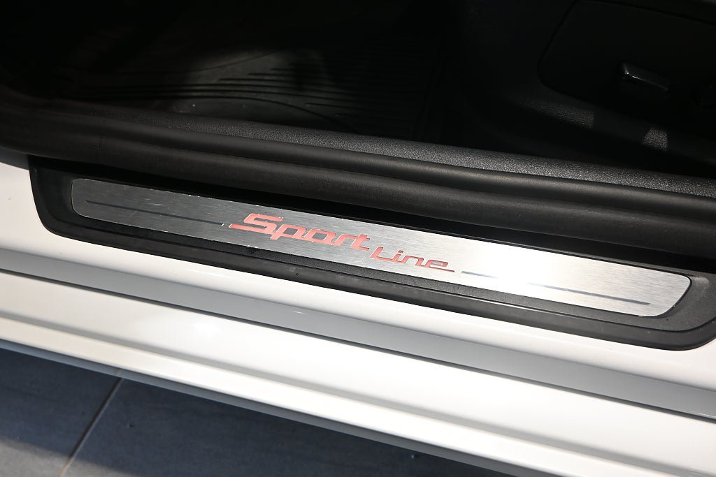 Vehicle Image 19