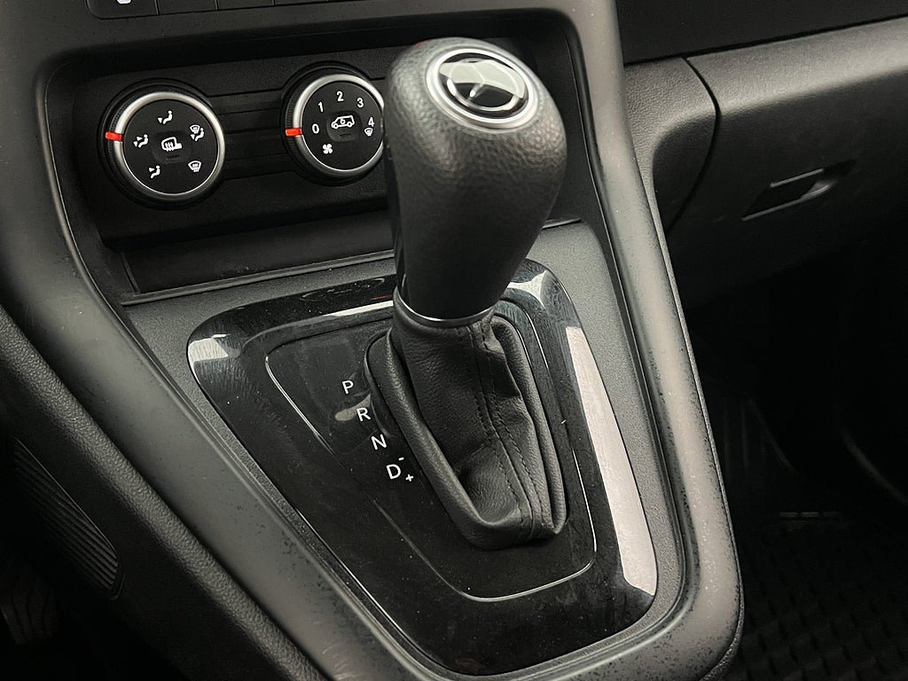 Vehicle Image 27