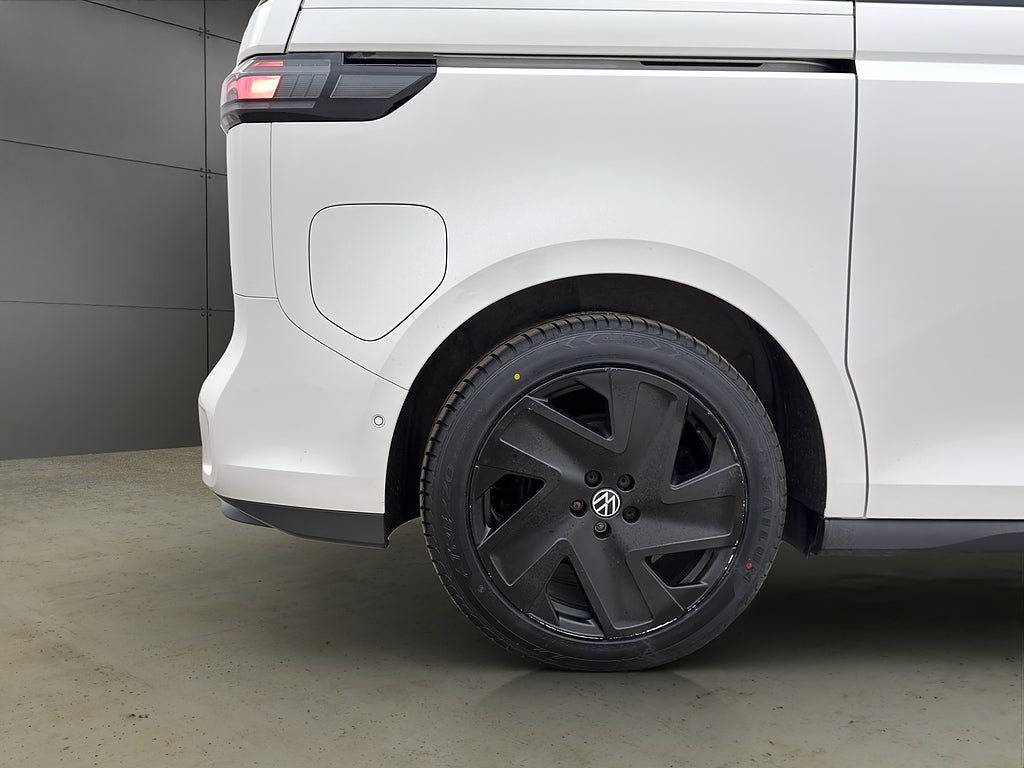 Vehicle Image 38