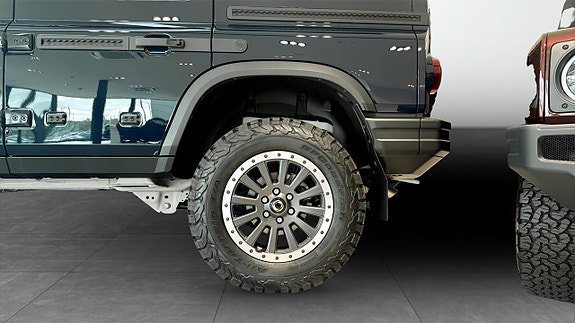 Vehicle Image 9