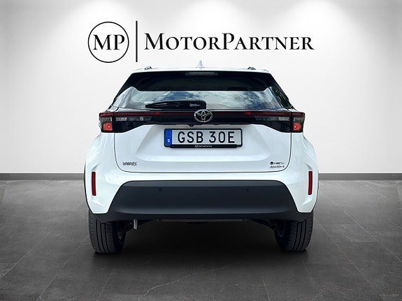 Vehicle Image 6