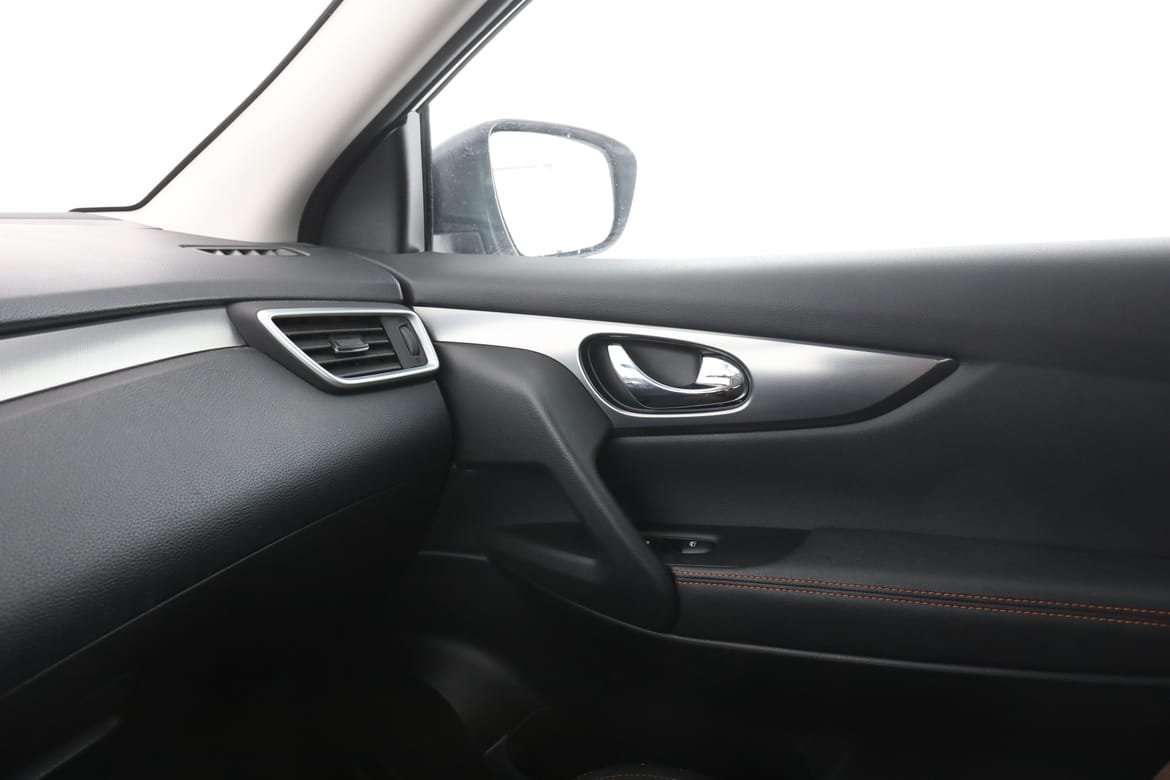 Vehicle Image 32