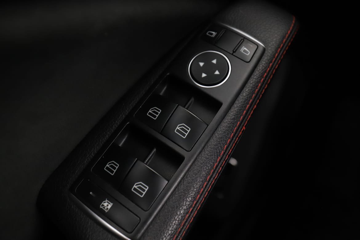 Vehicle Image 30