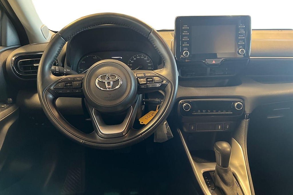 Vehicle Image 10