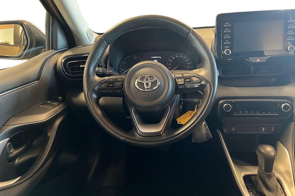 Vehicle Image 11