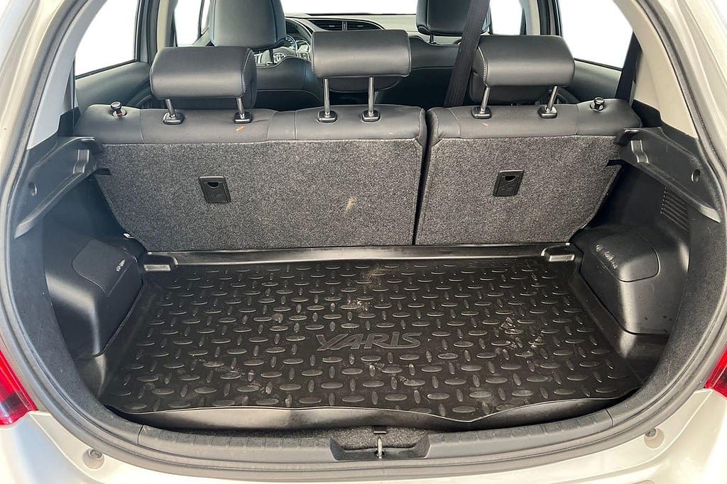 Vehicle Image 12