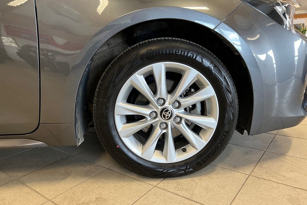 Vehicle Image 17