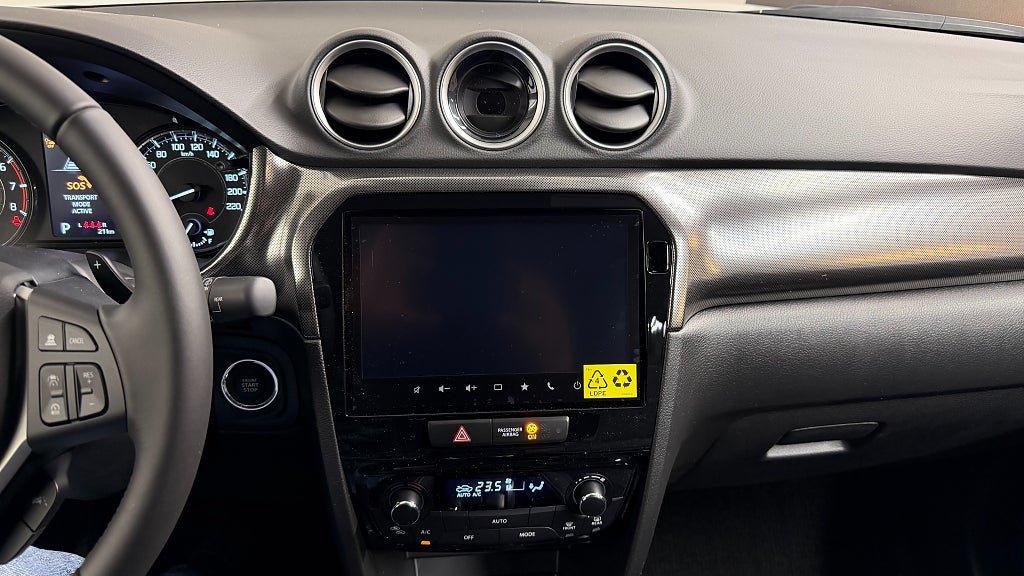 Vehicle Image 11