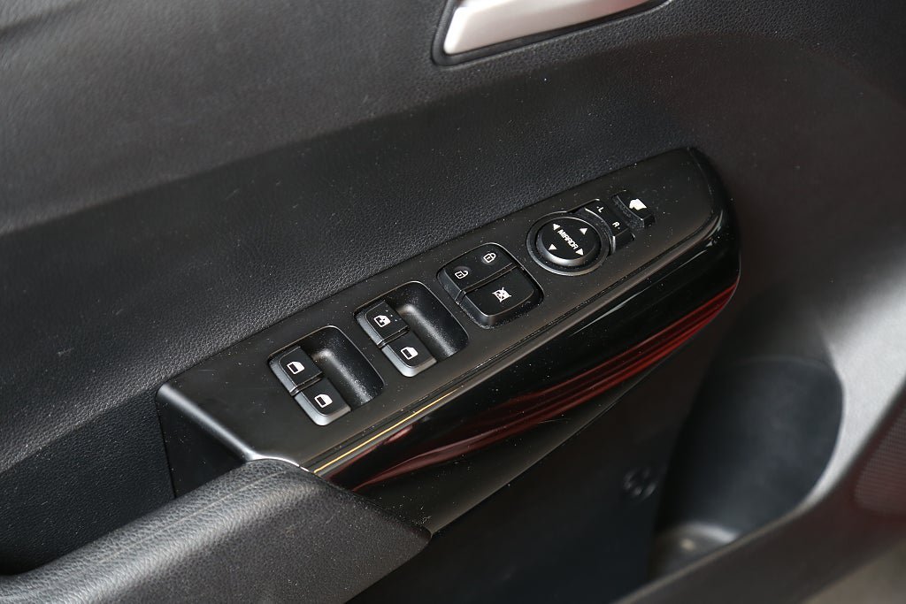 Vehicle Image 21