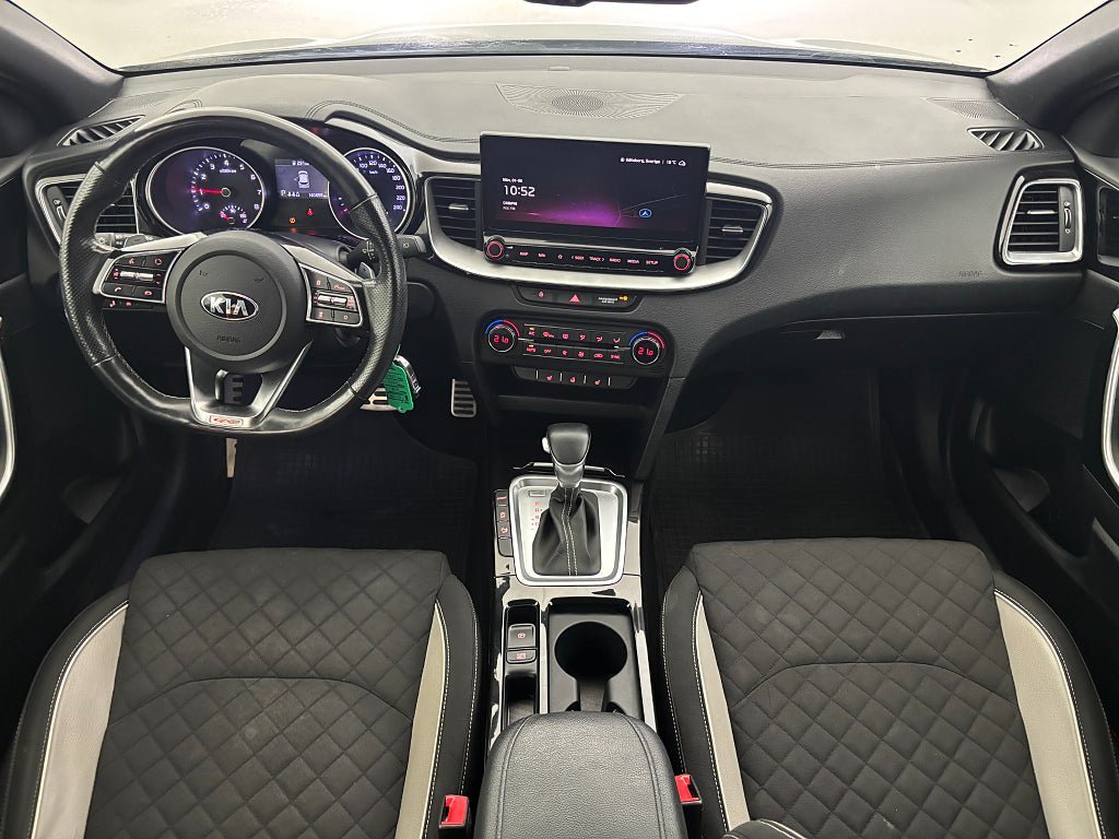 Vehicle Image 17