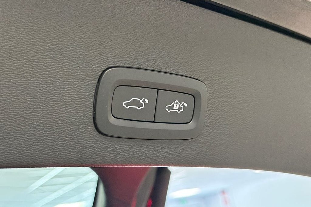 Vehicle Image 28