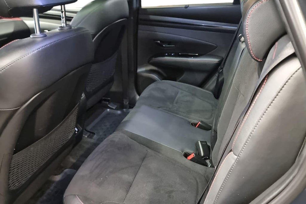 Vehicle Image 18