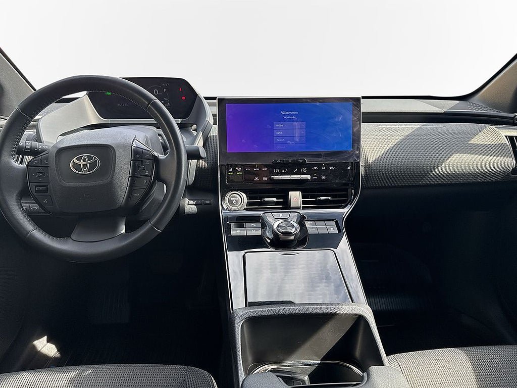 Vehicle Image 9
