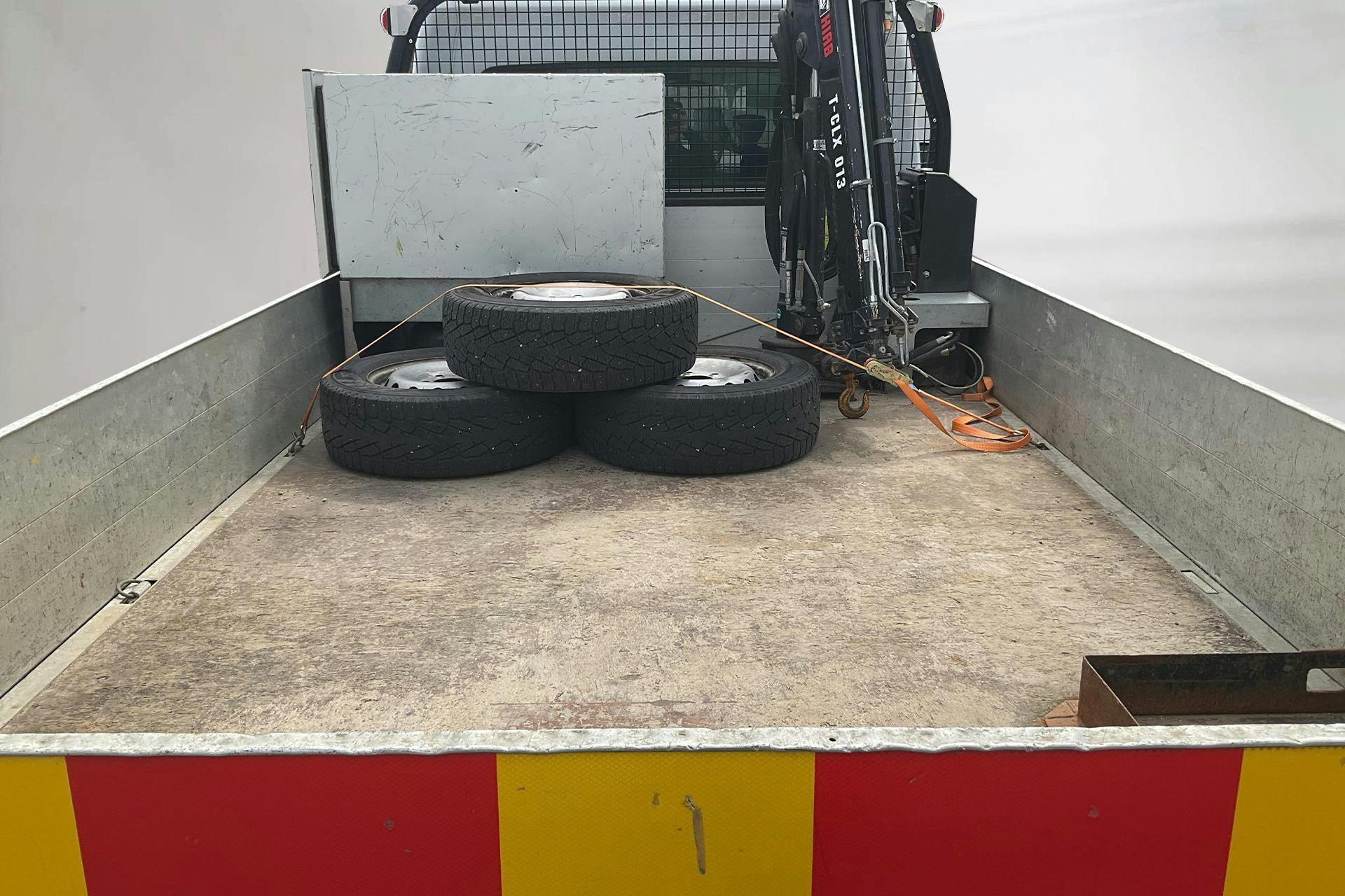 Vehicle Image 8