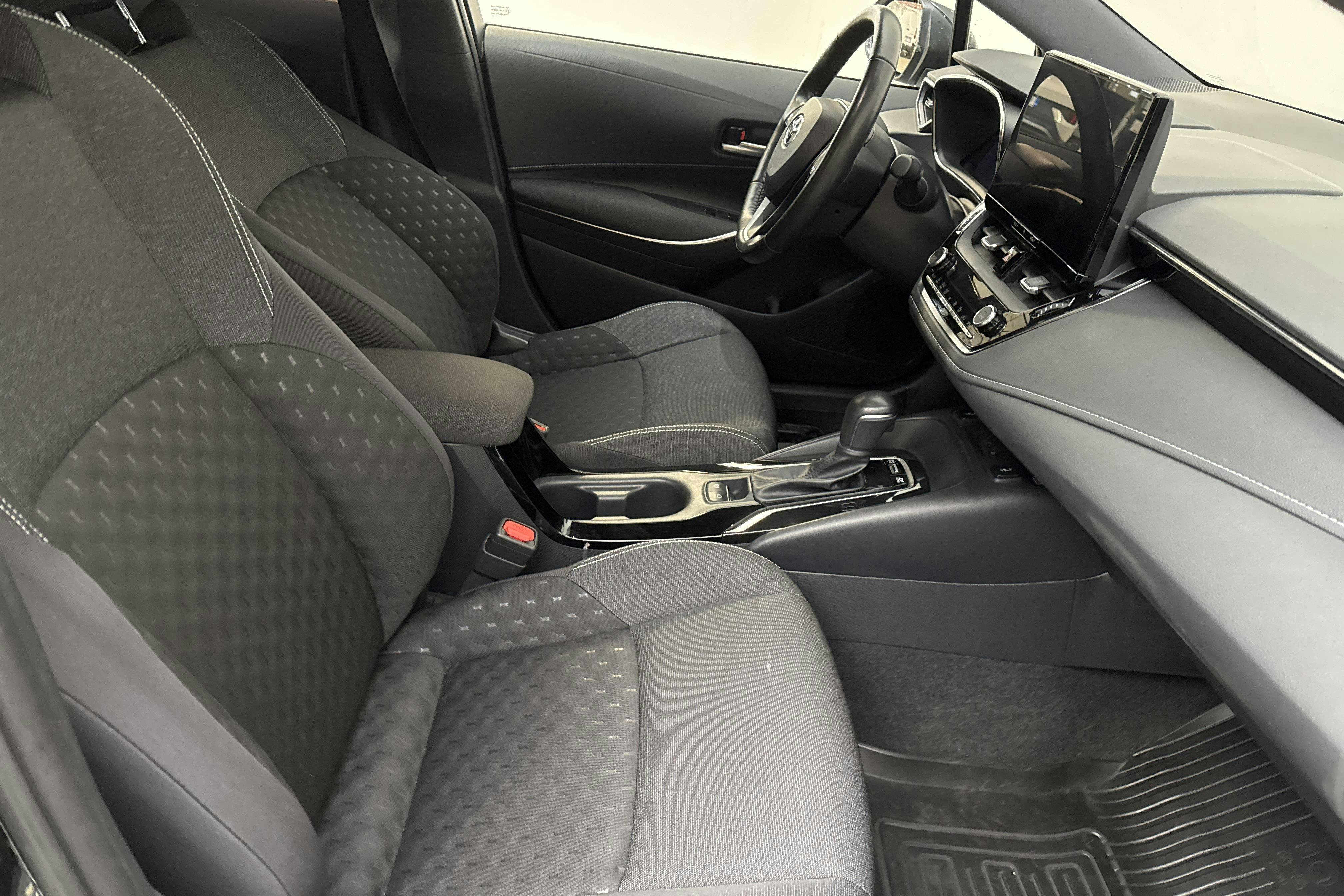 Vehicle Image 7