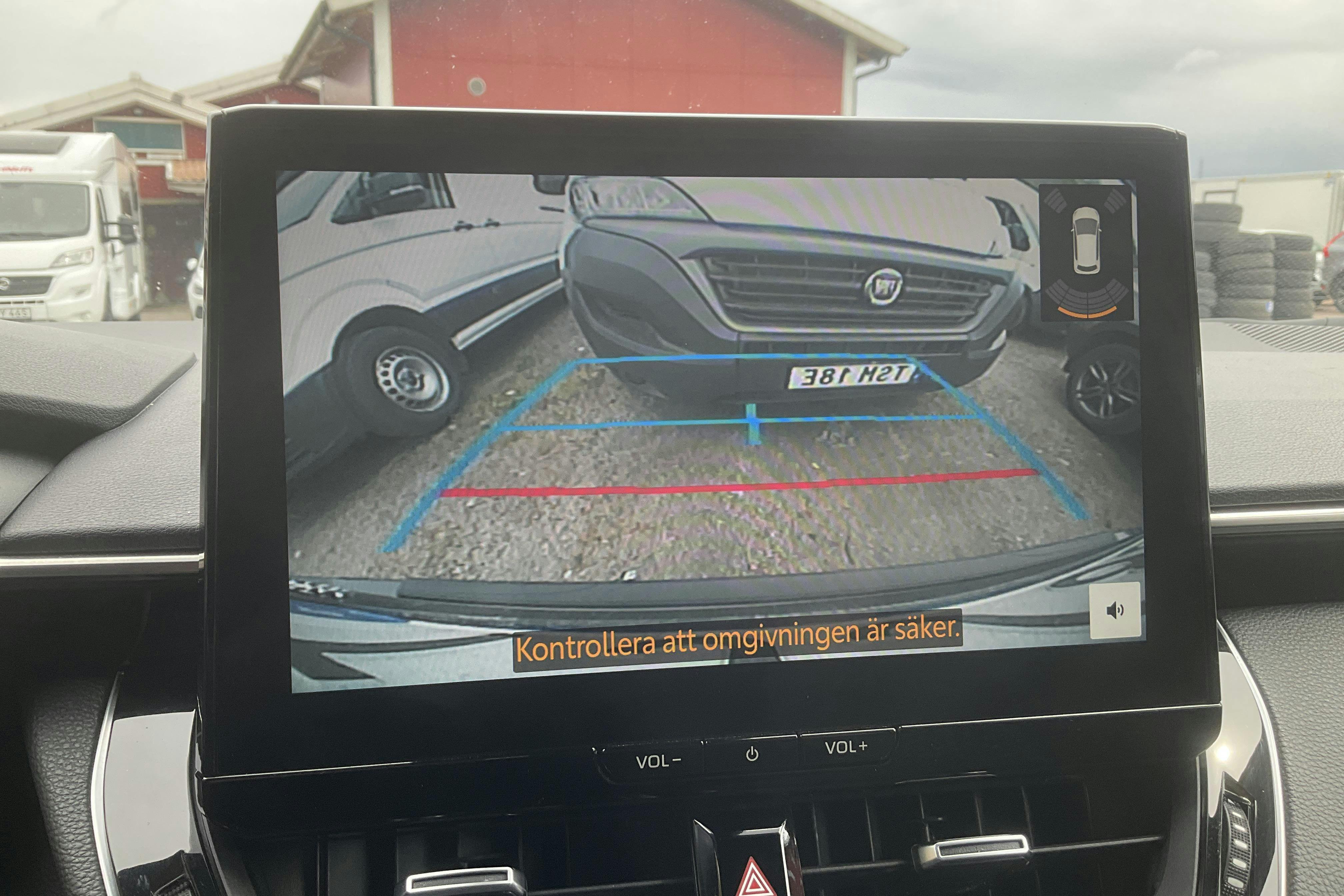 Vehicle Image 11