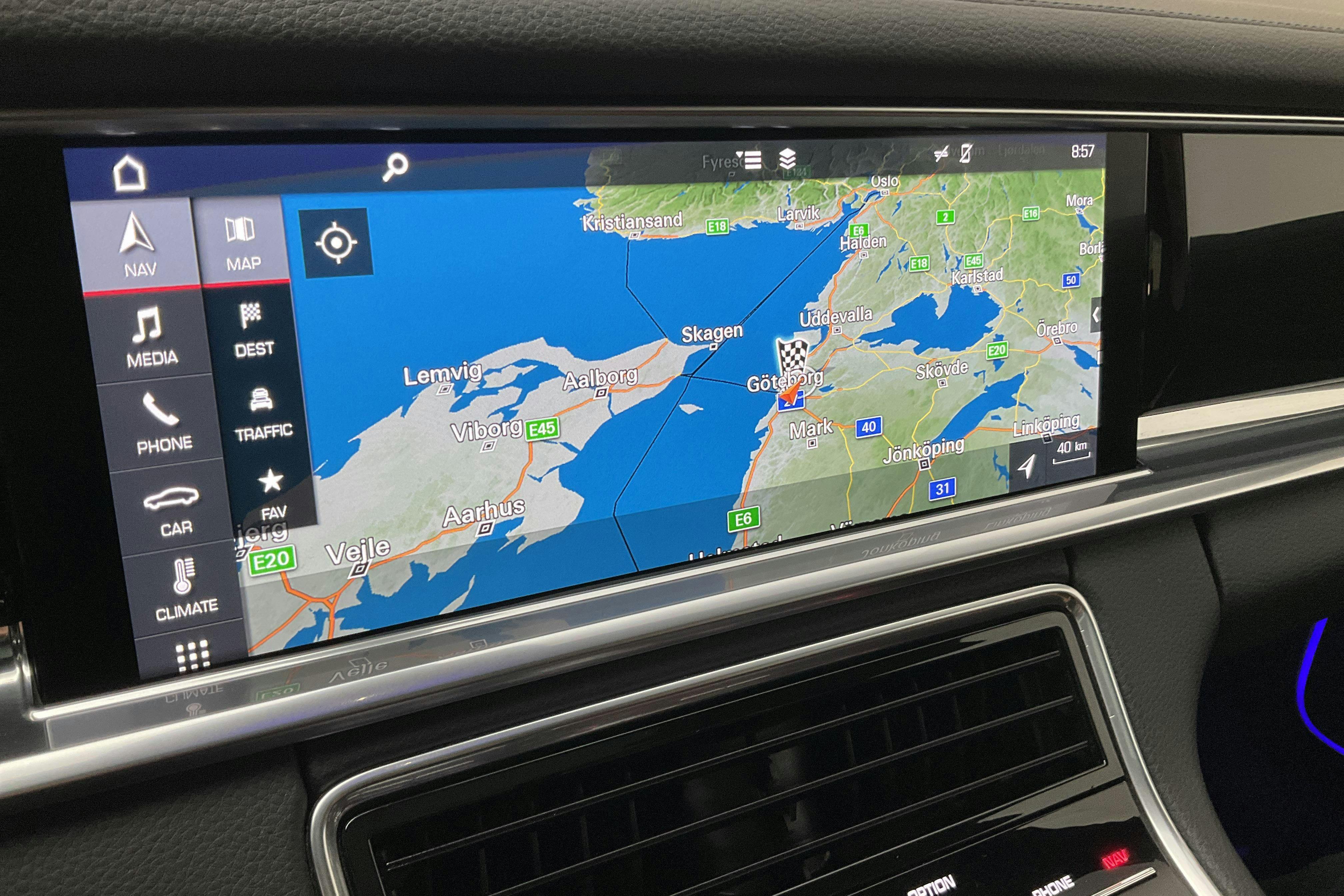 Vehicle Image 11