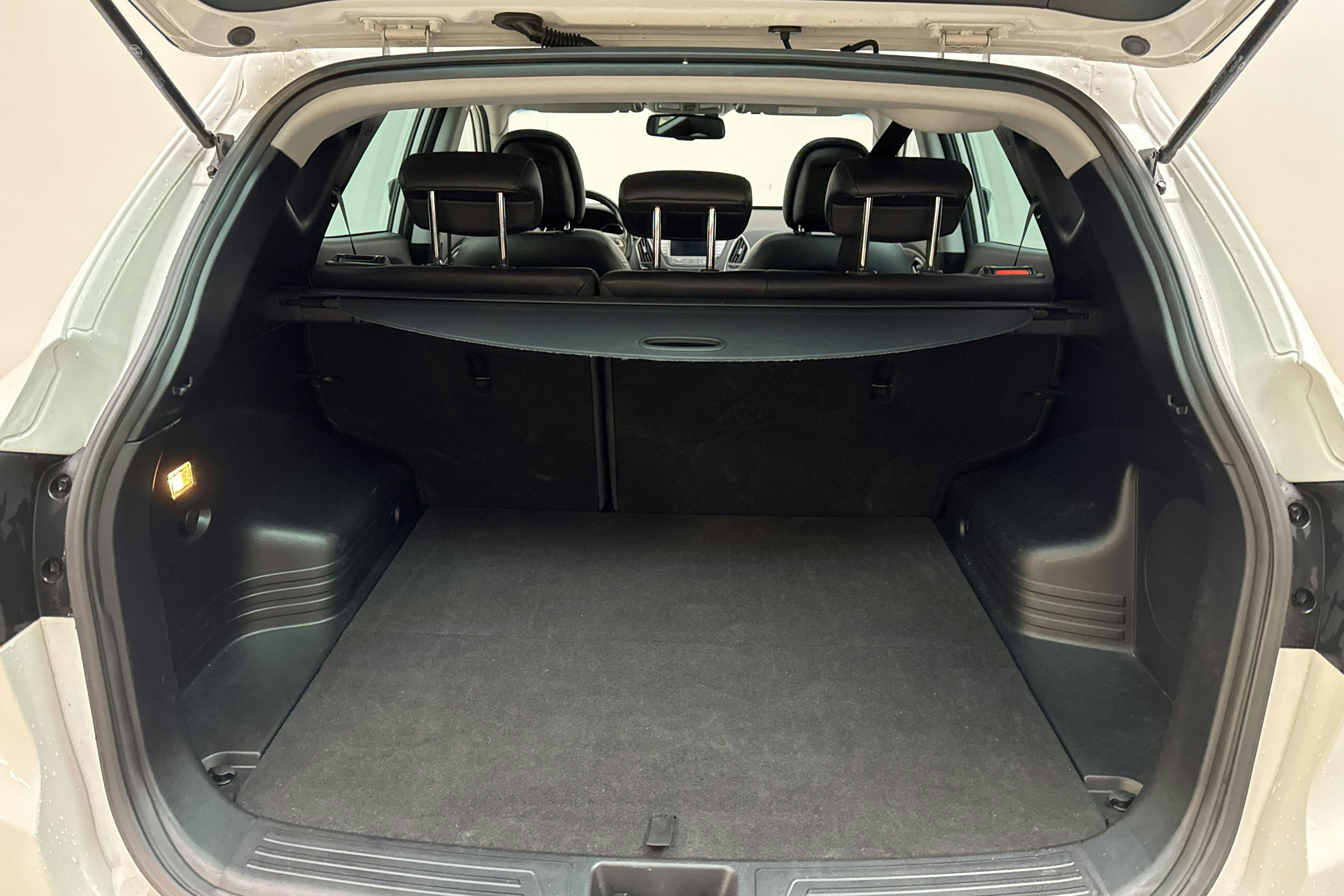 Vehicle Image 9