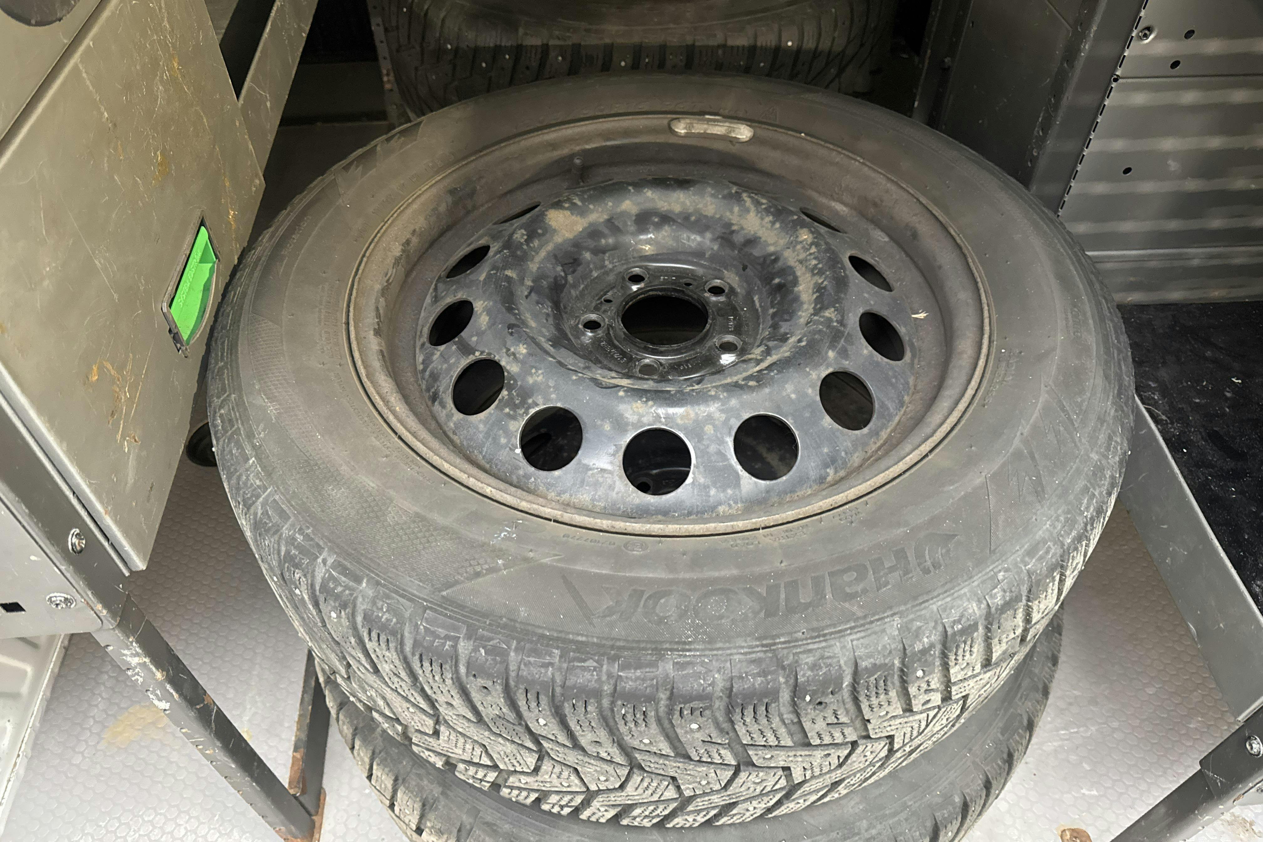 Vehicle Image 11