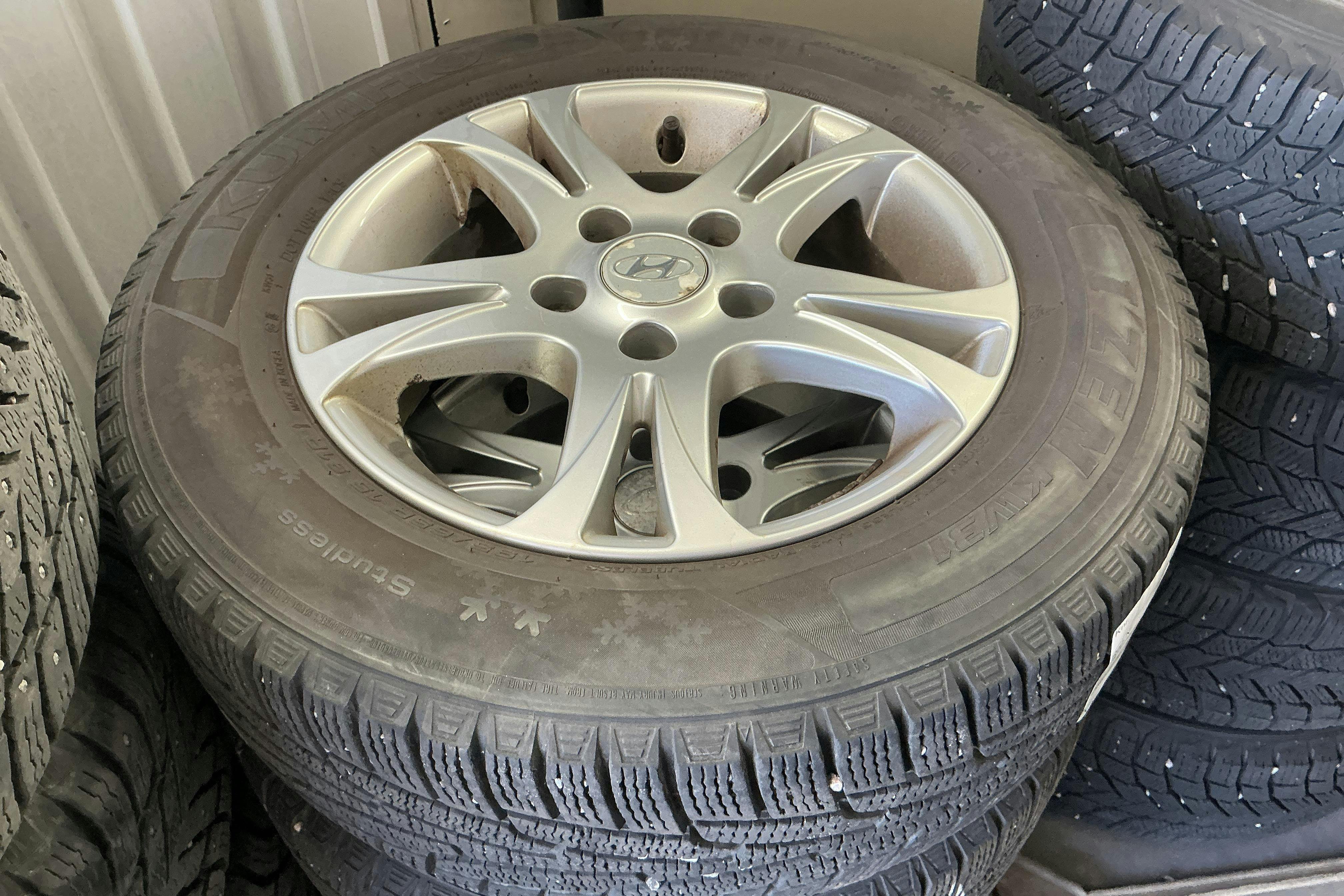 Vehicle Image 11