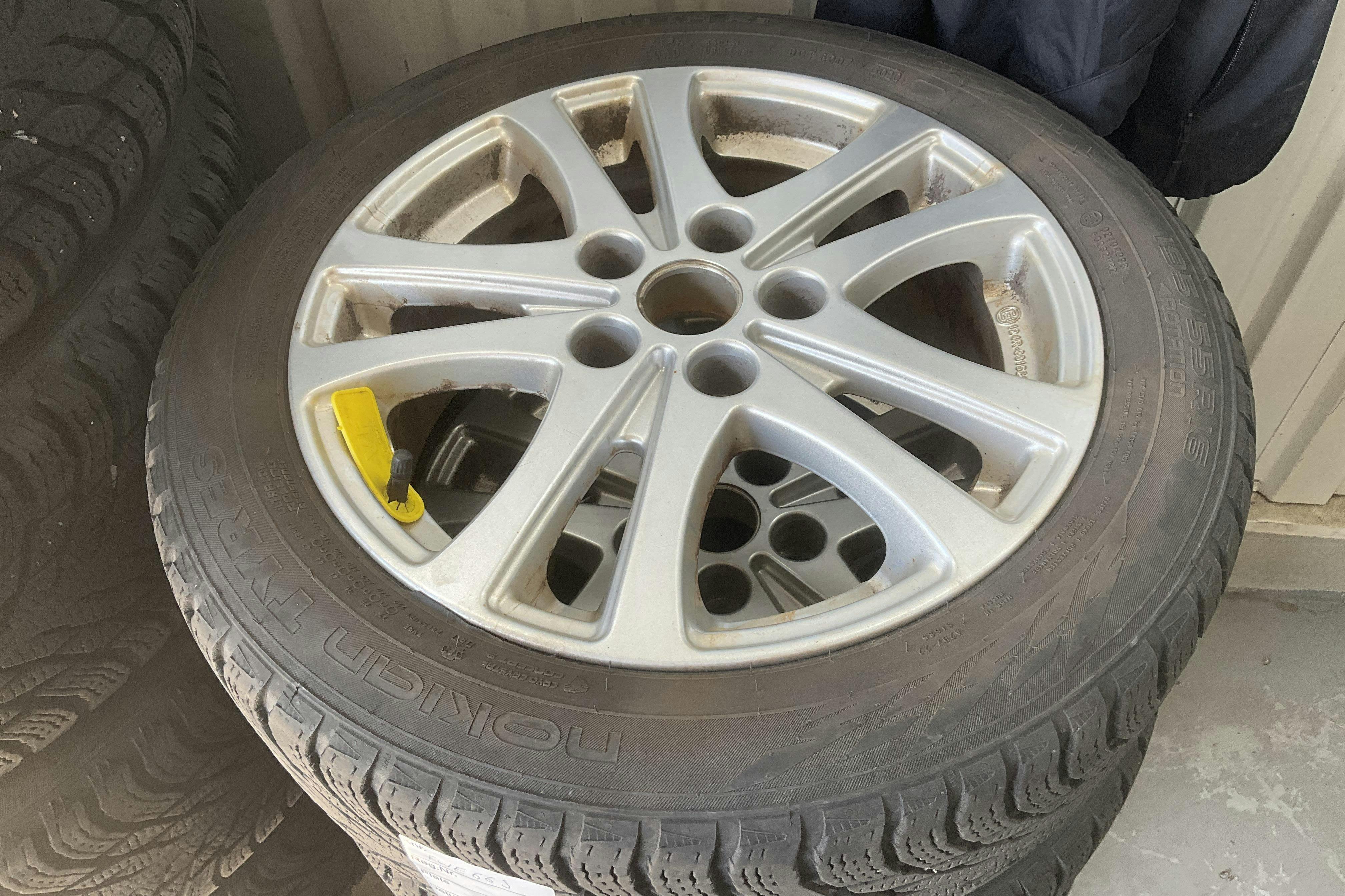 Vehicle Image 14