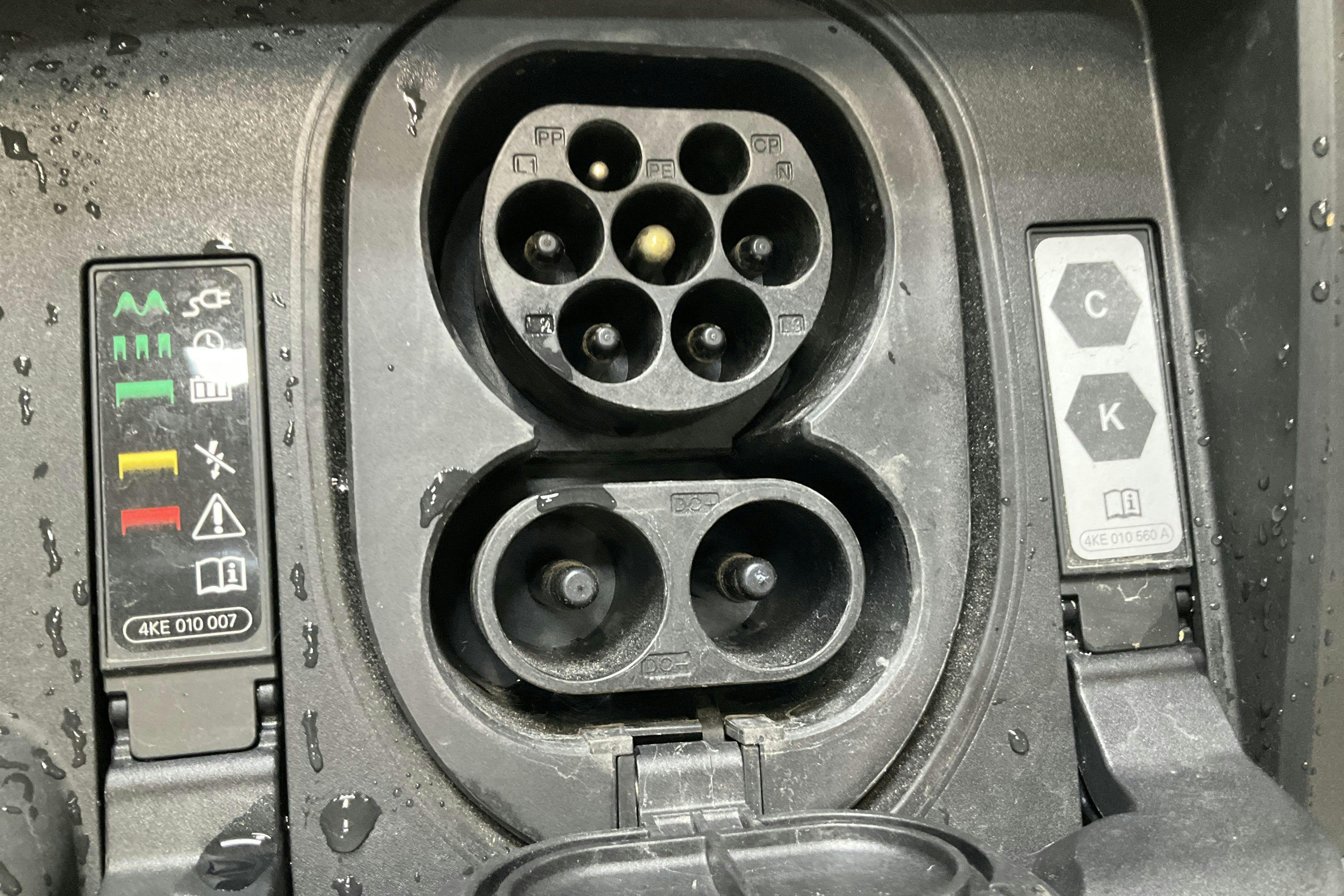 Vehicle Image 17