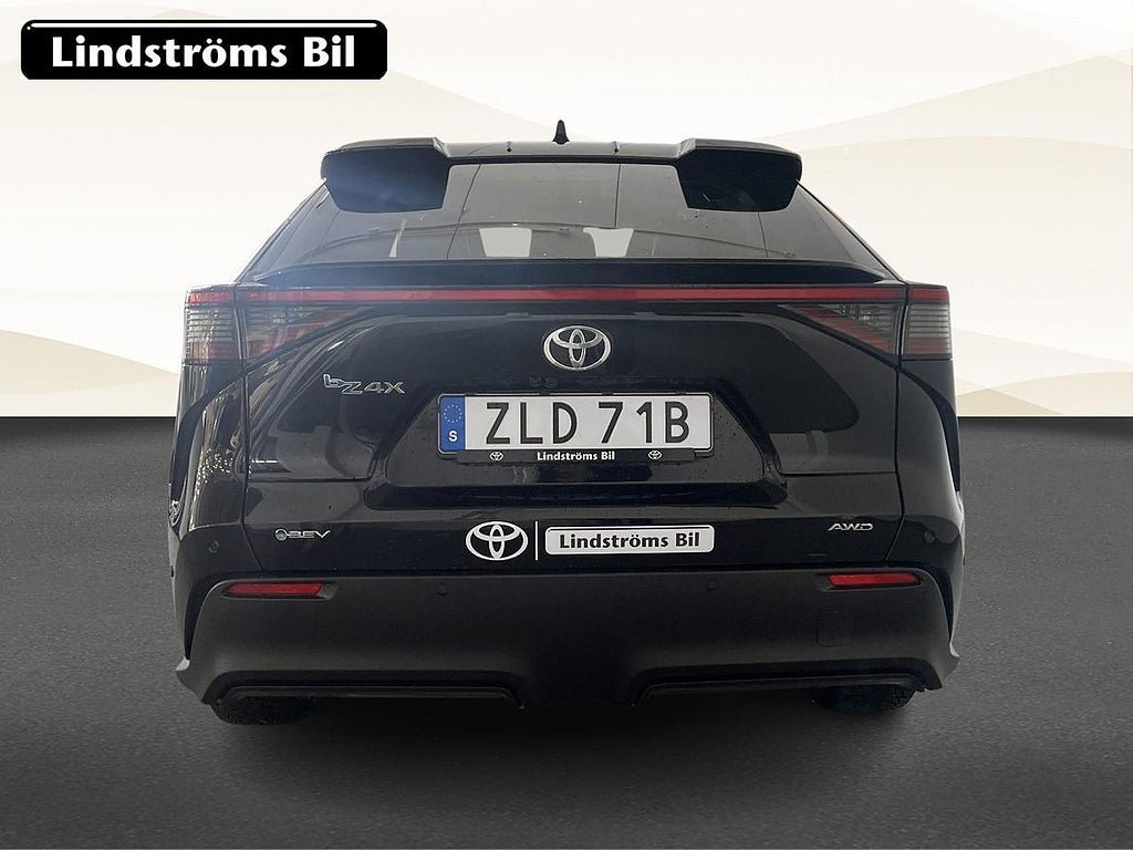 Vehicle Image 8