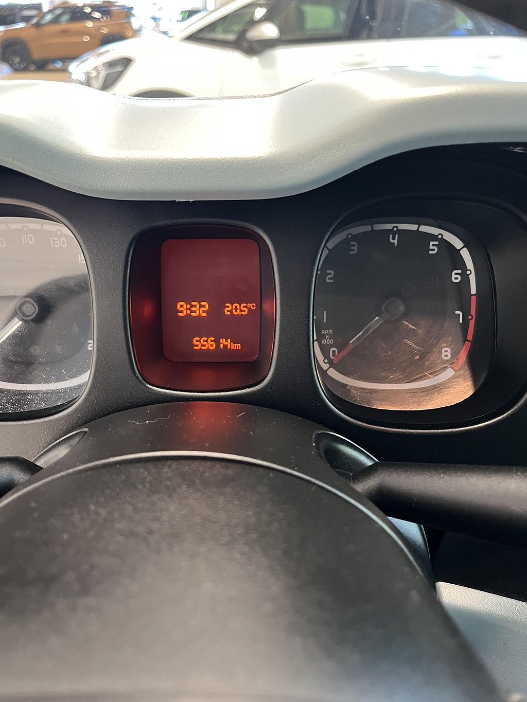 Vehicle Image 9