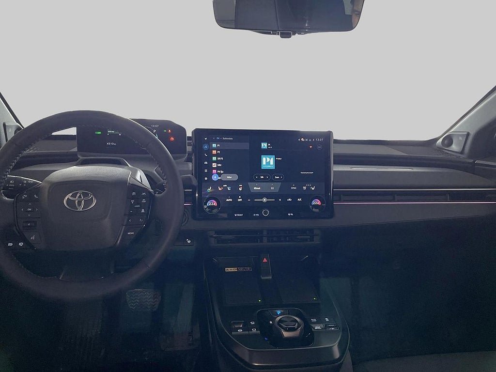 Vehicle Image 11