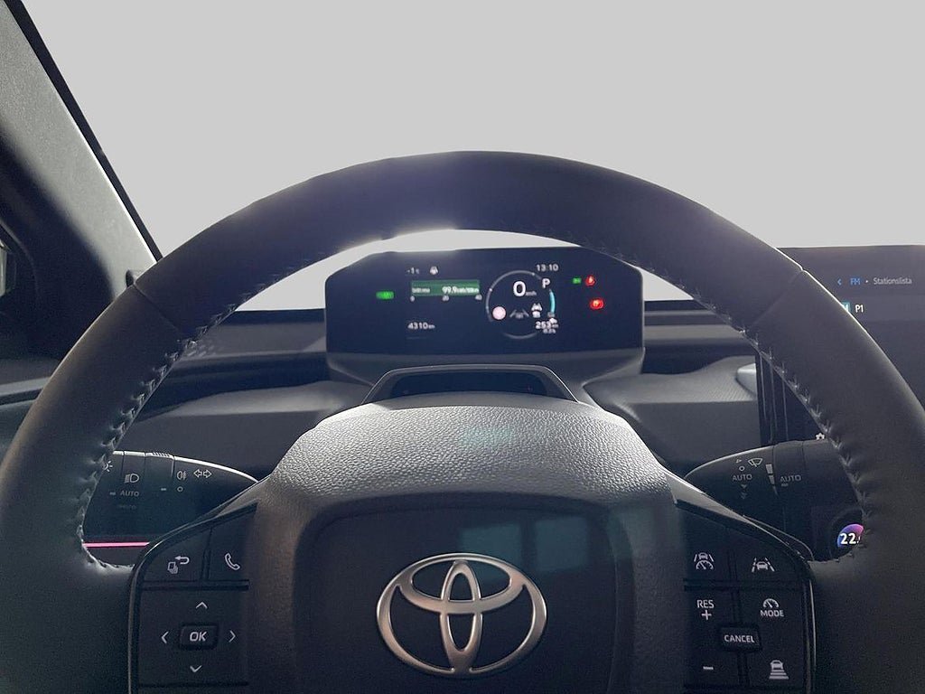Vehicle Image 14