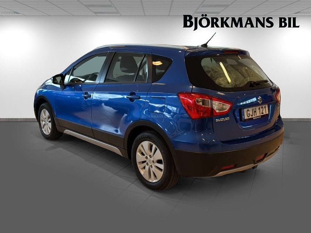 Vehicle Image 6