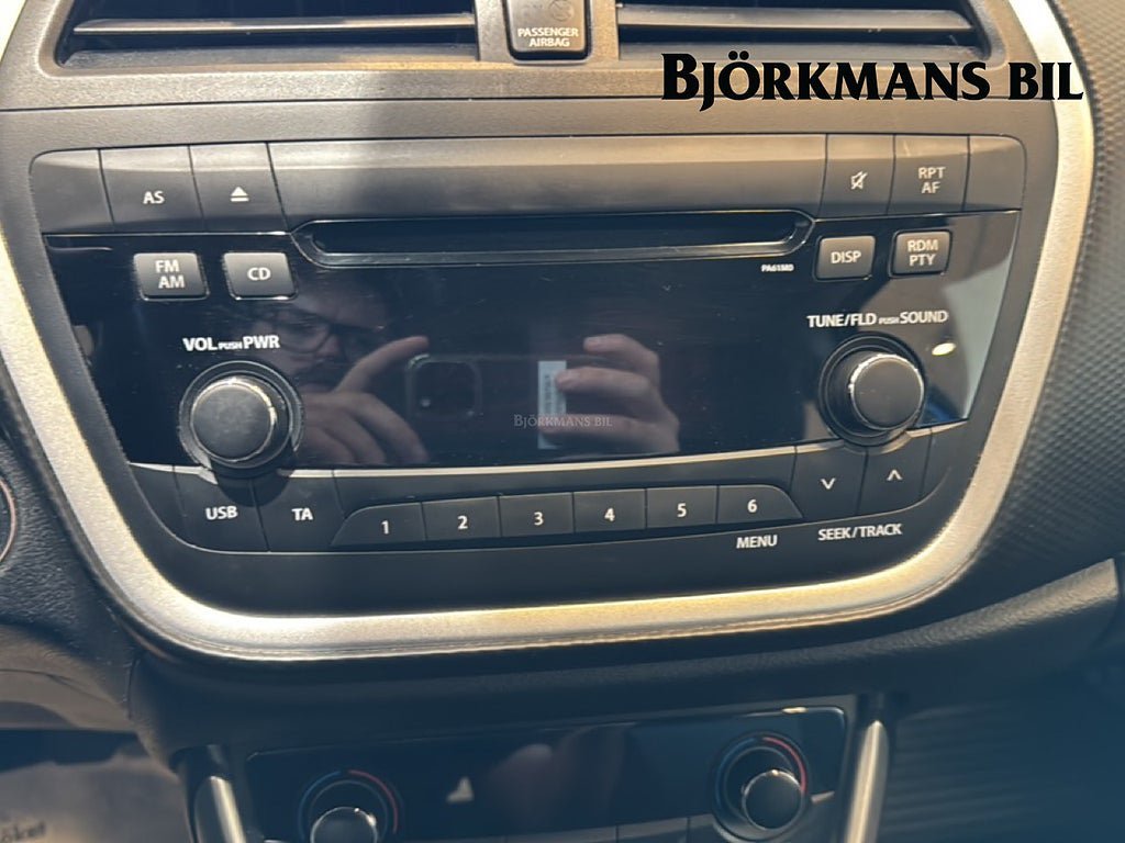 Vehicle Image 11