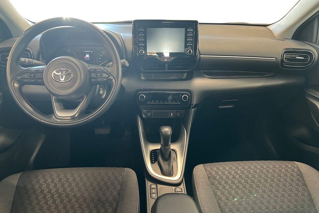 Vehicle Image 10