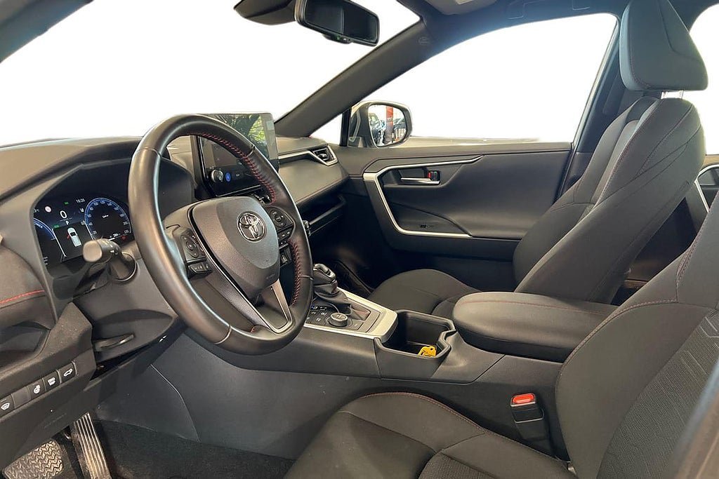 Vehicle Image 14