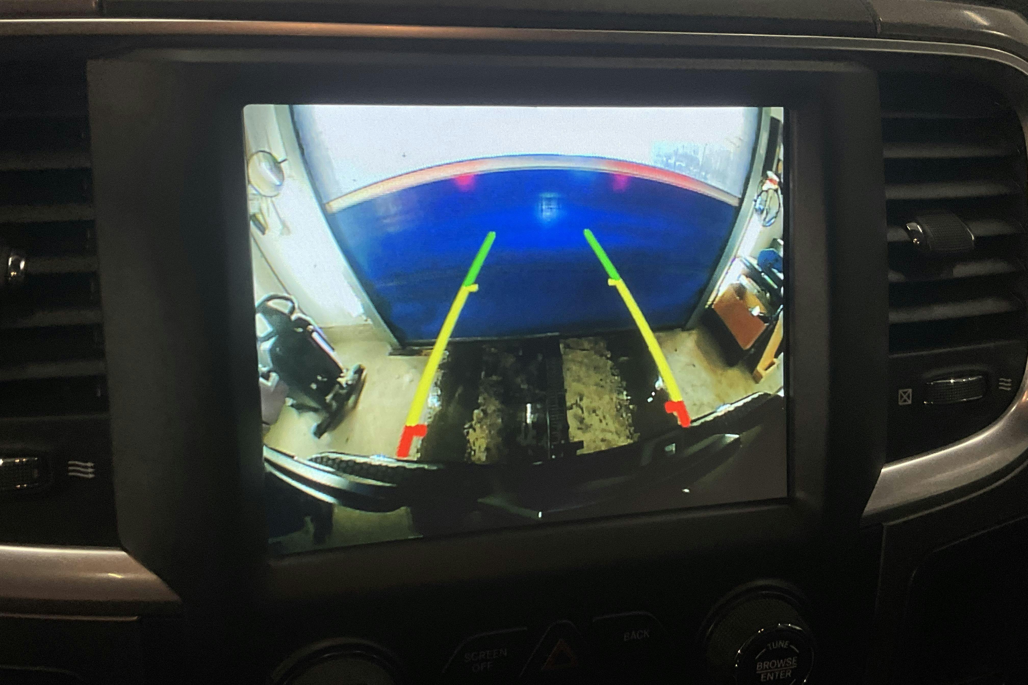 Vehicle Image 12