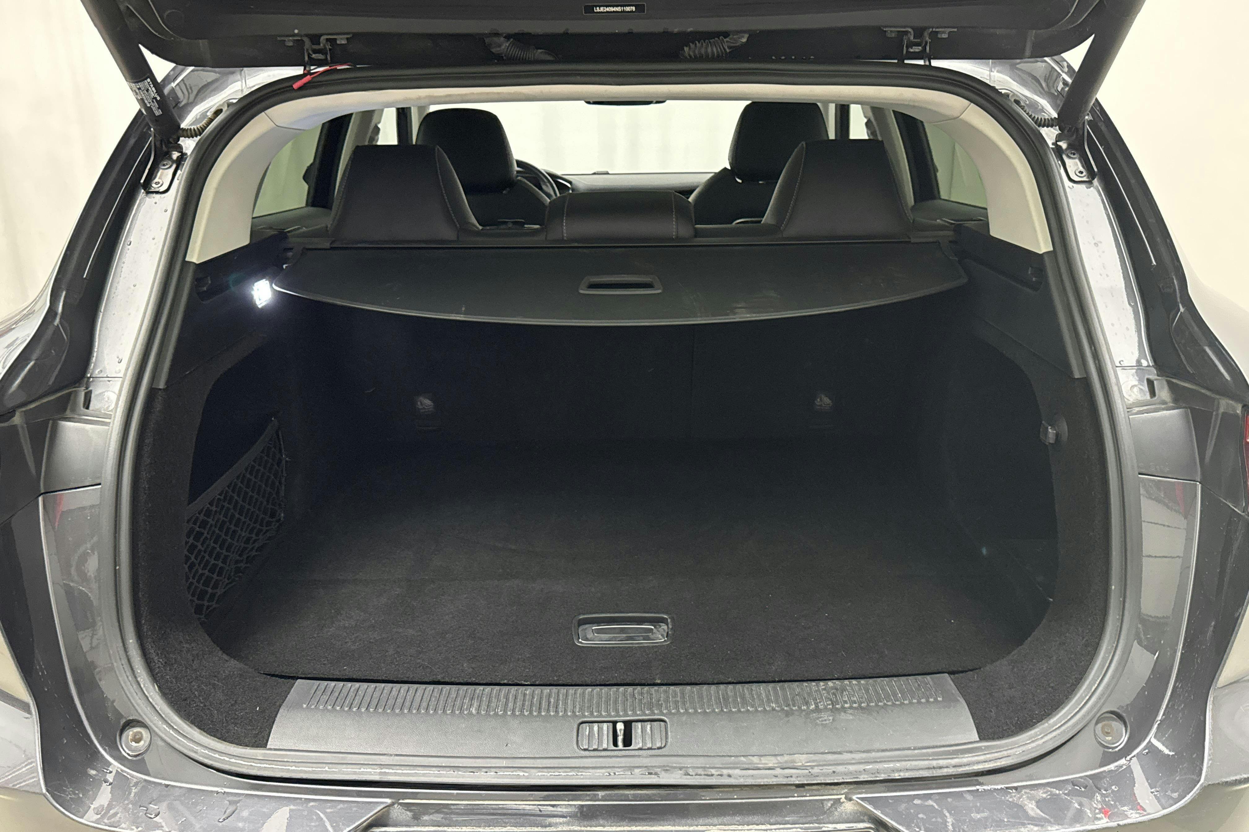 Vehicle Image 9