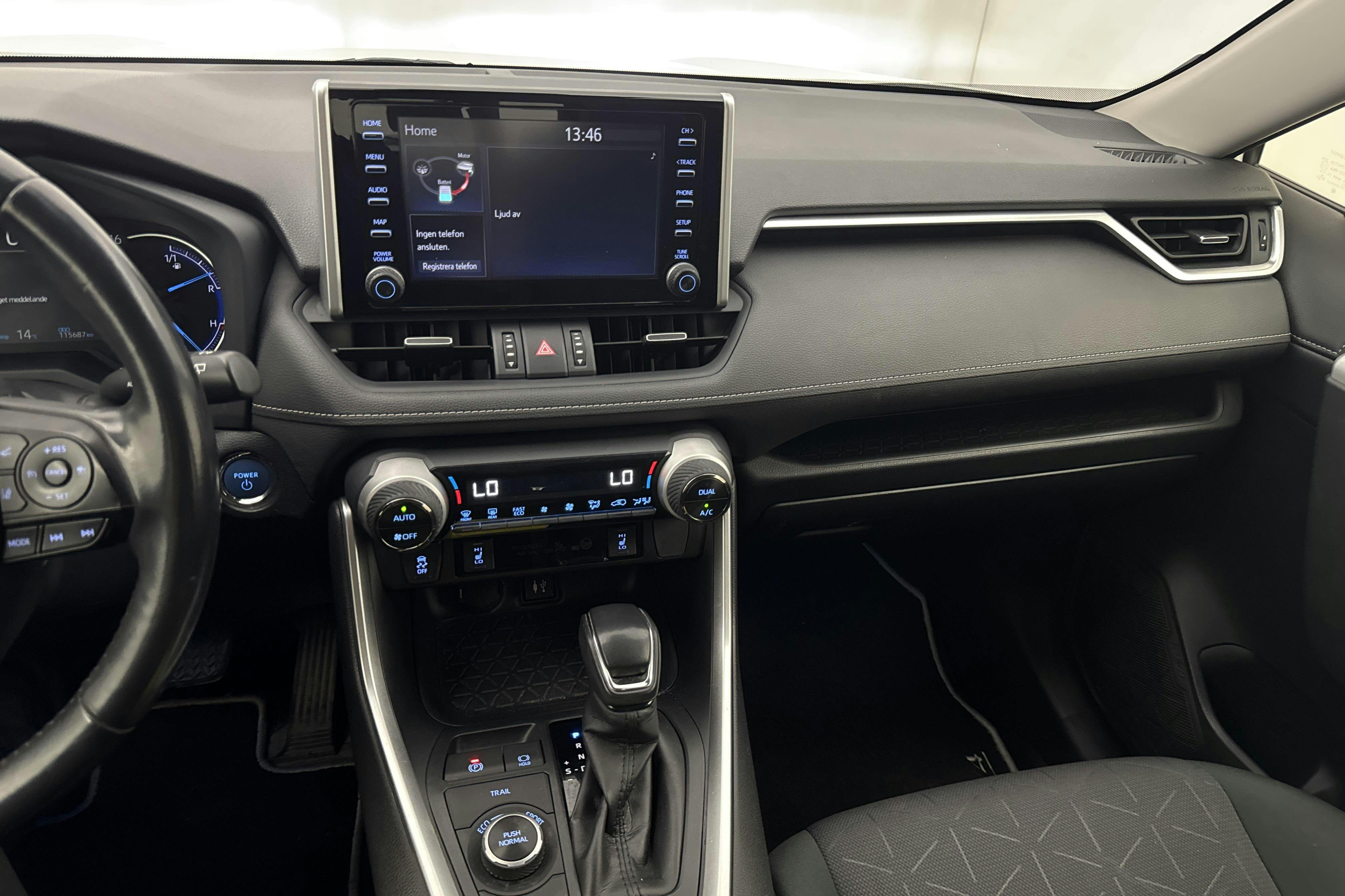 Vehicle Image 12