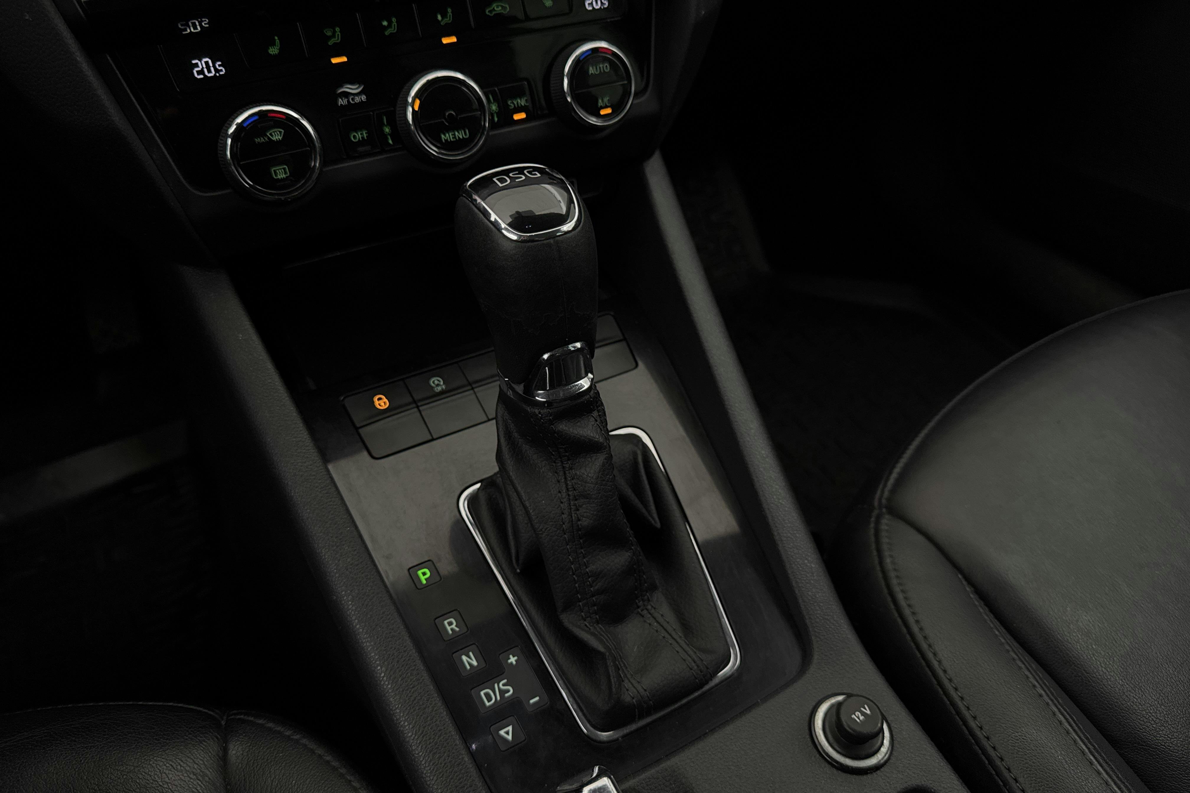 Vehicle Image 14