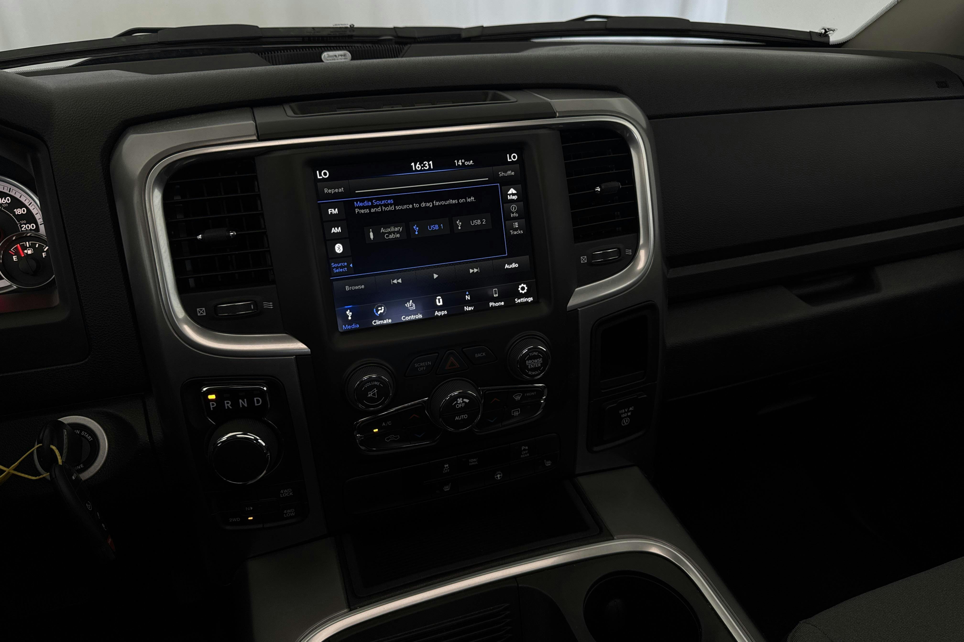 Vehicle Image 14