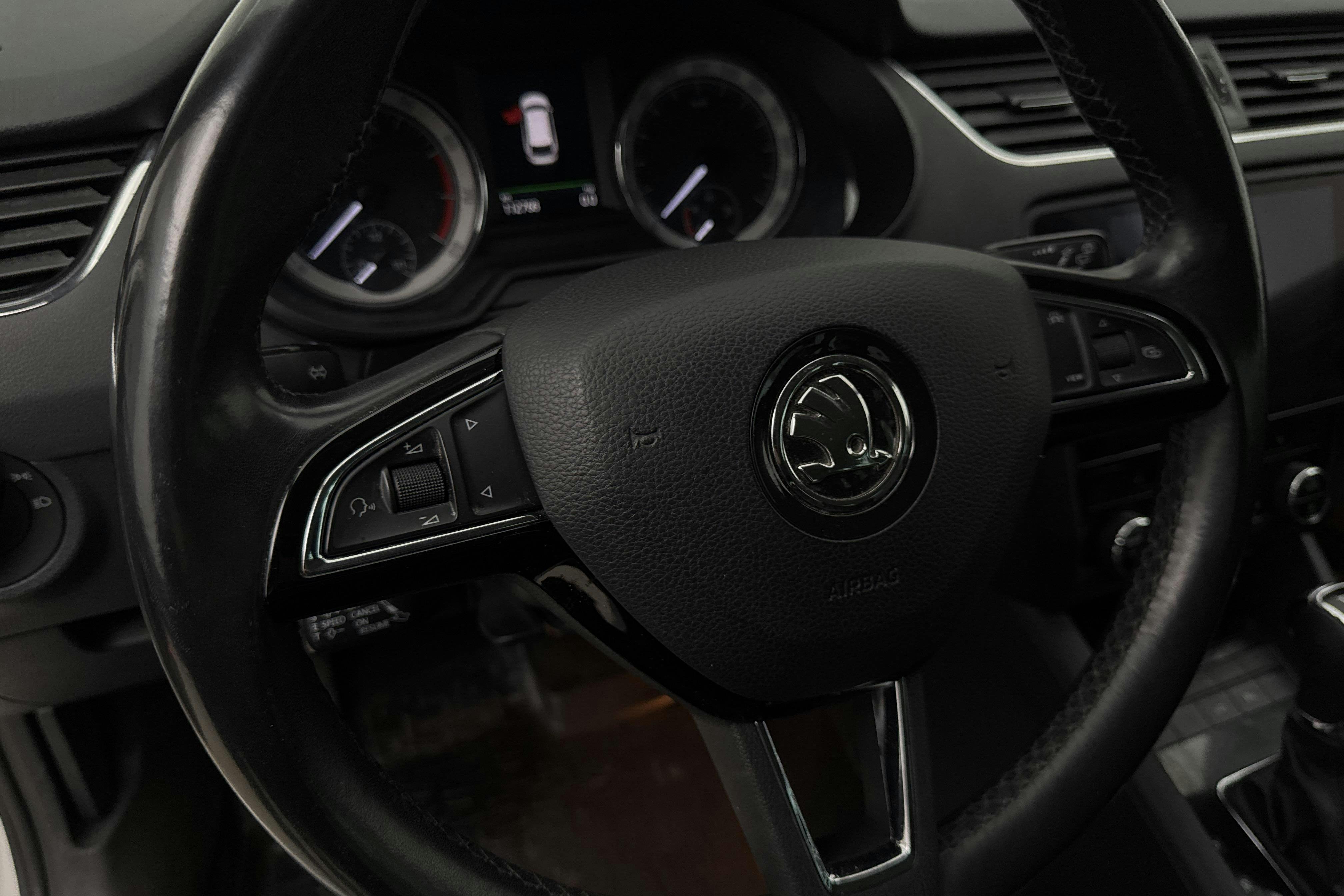 Vehicle Image 15