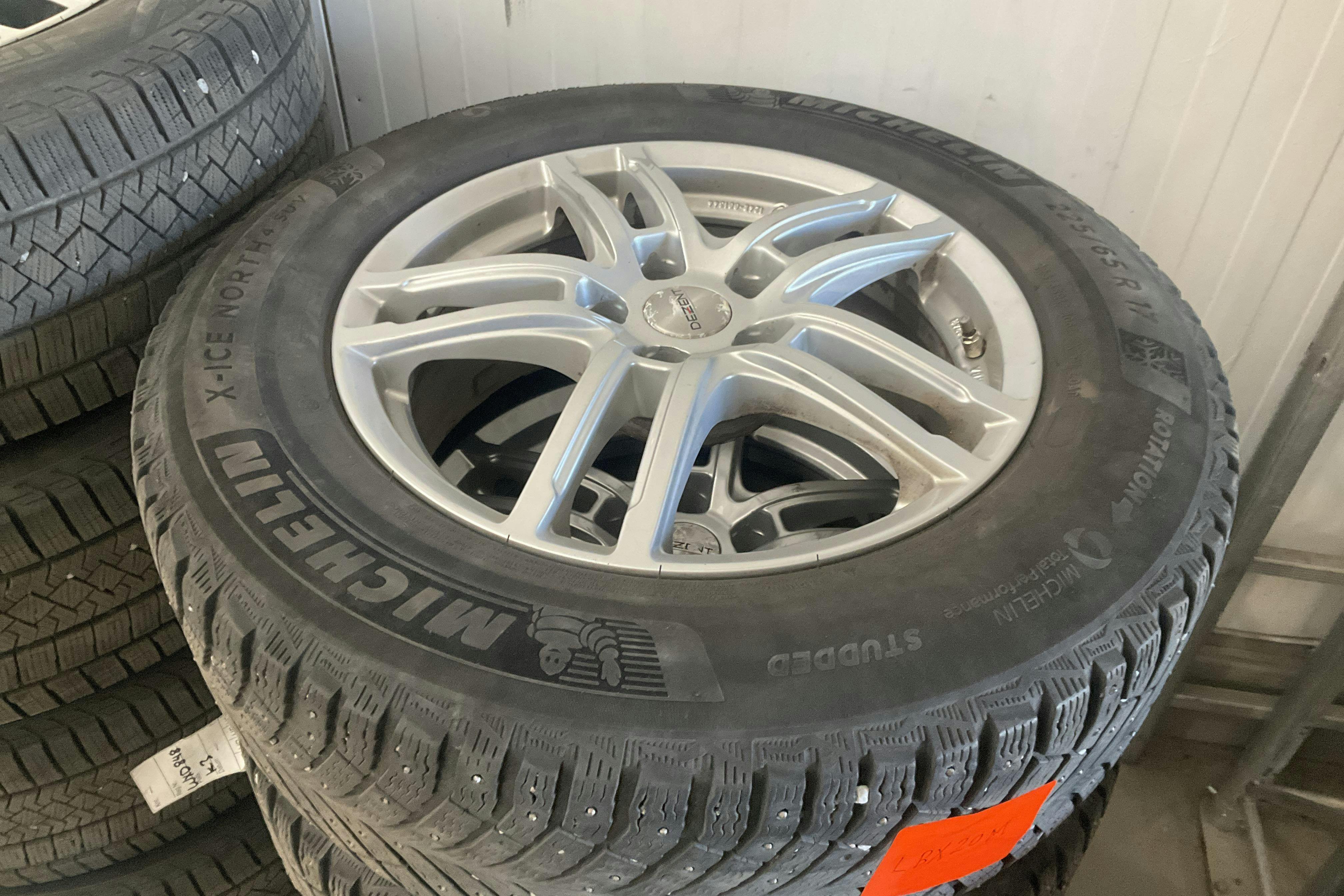 Vehicle Image 15