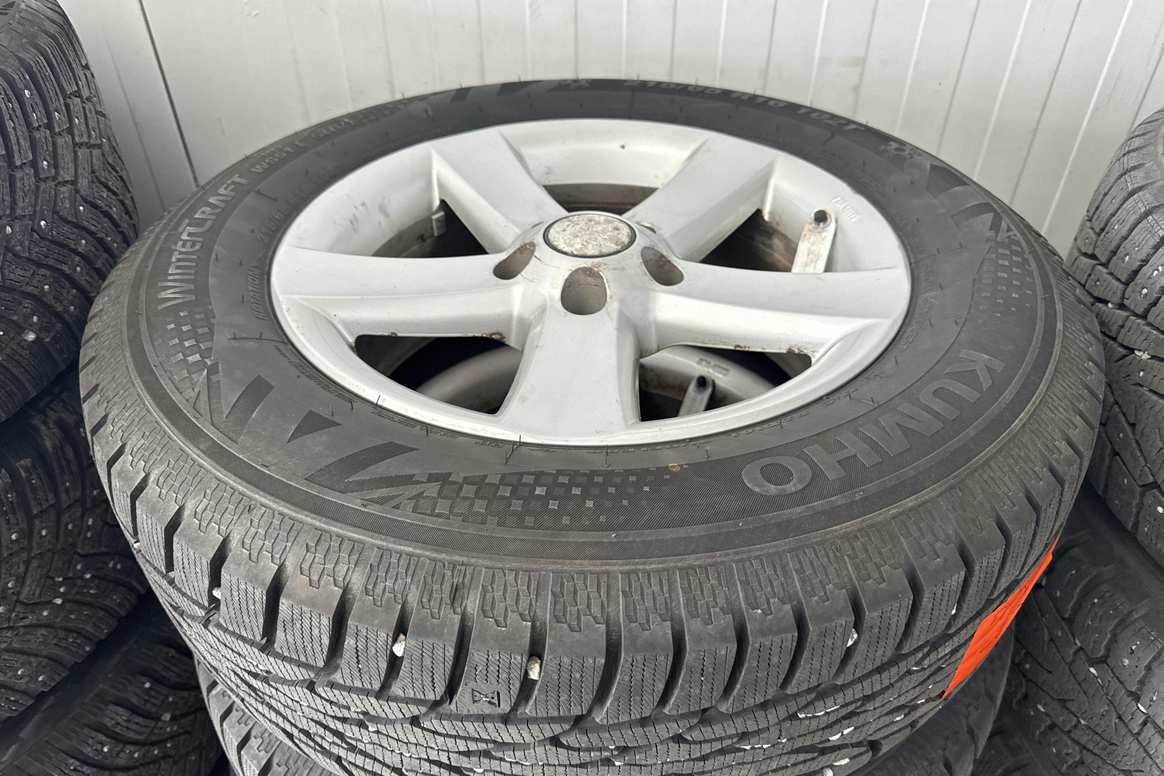 Vehicle Image 14