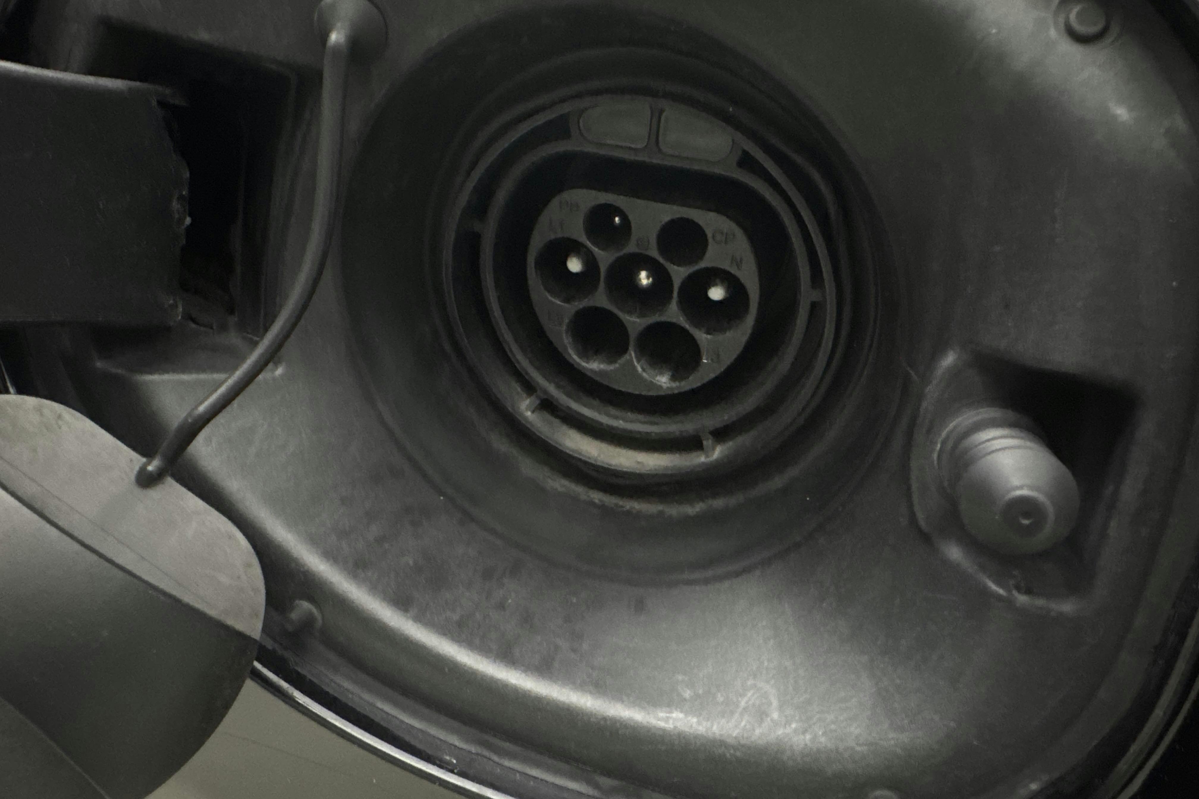 Vehicle Image 17