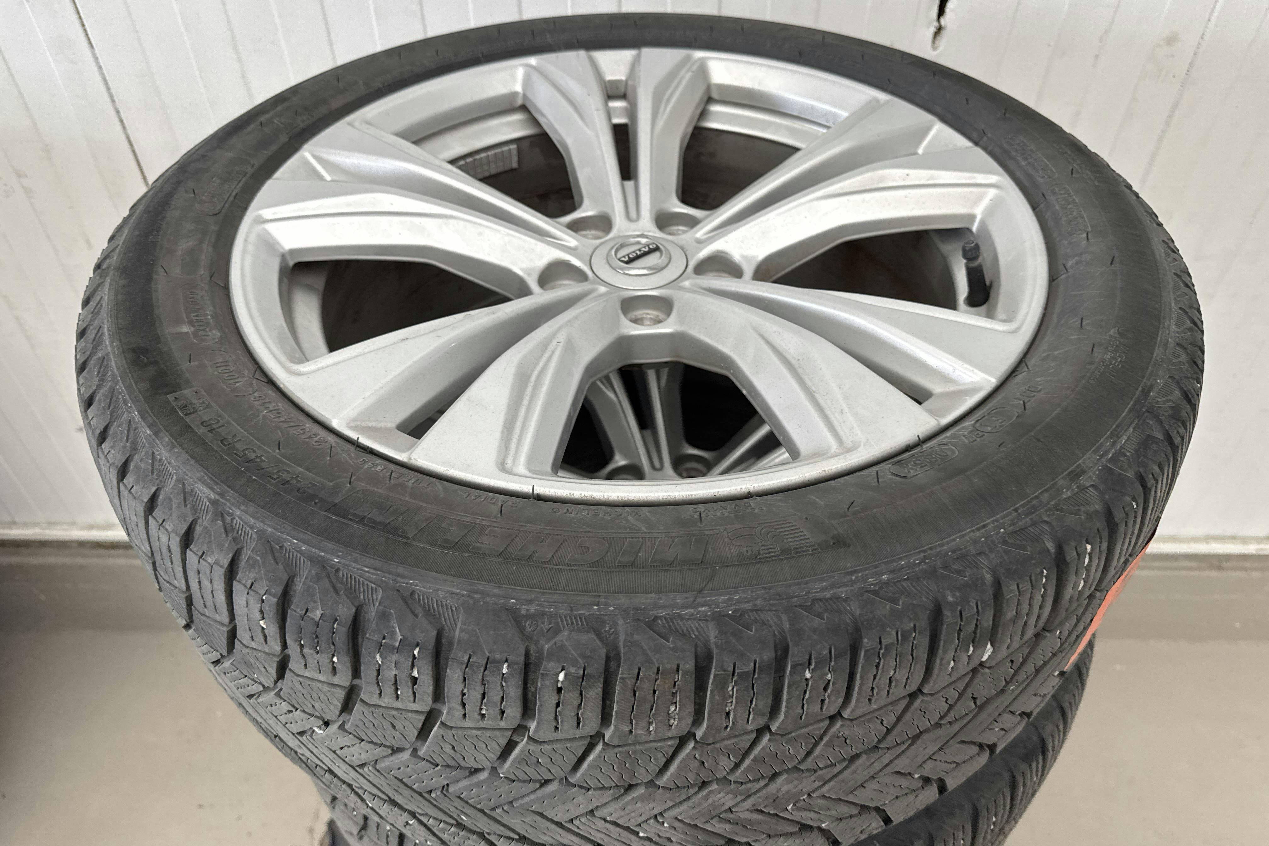 Vehicle Image 21