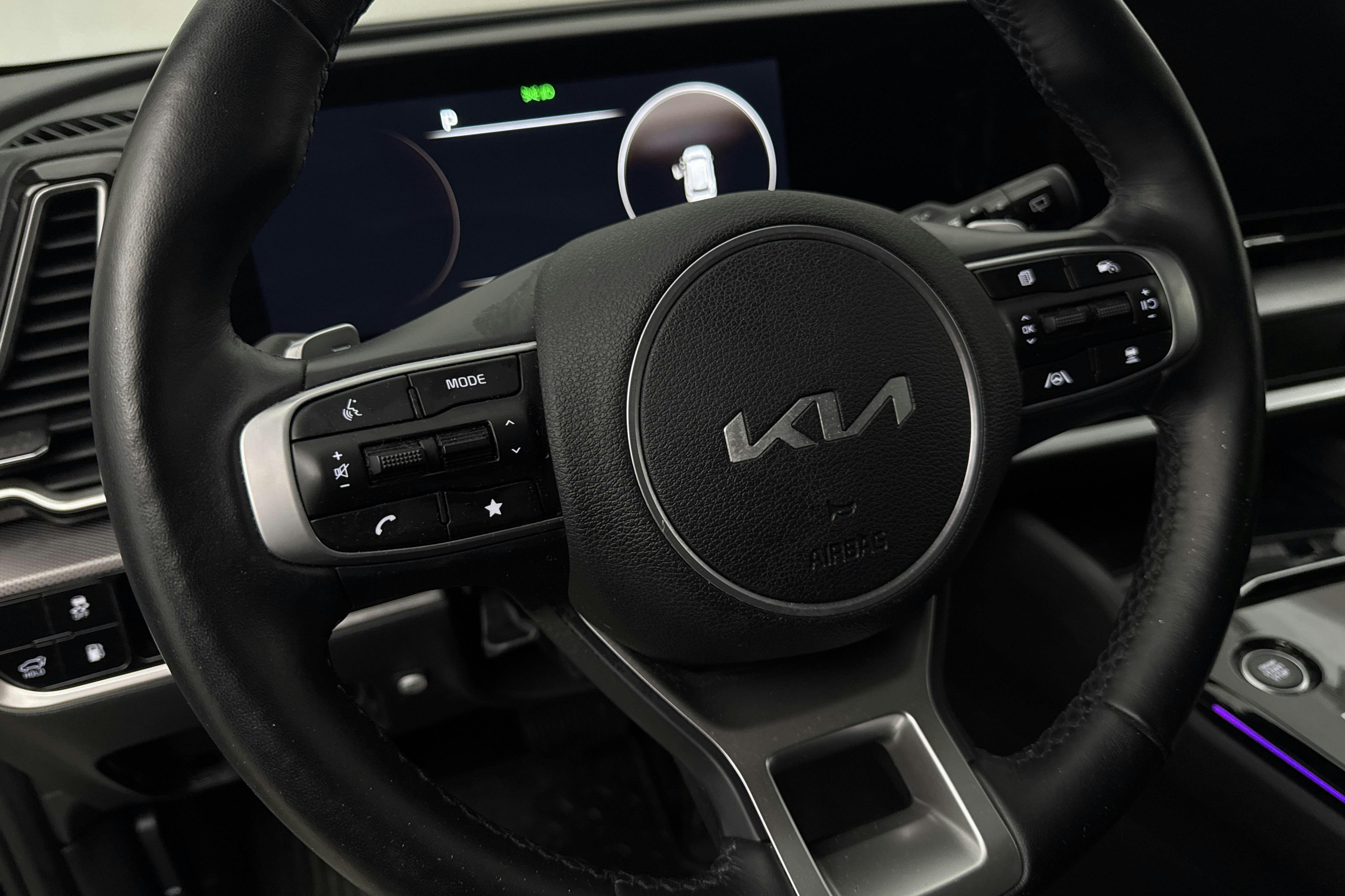 Vehicle Image 17