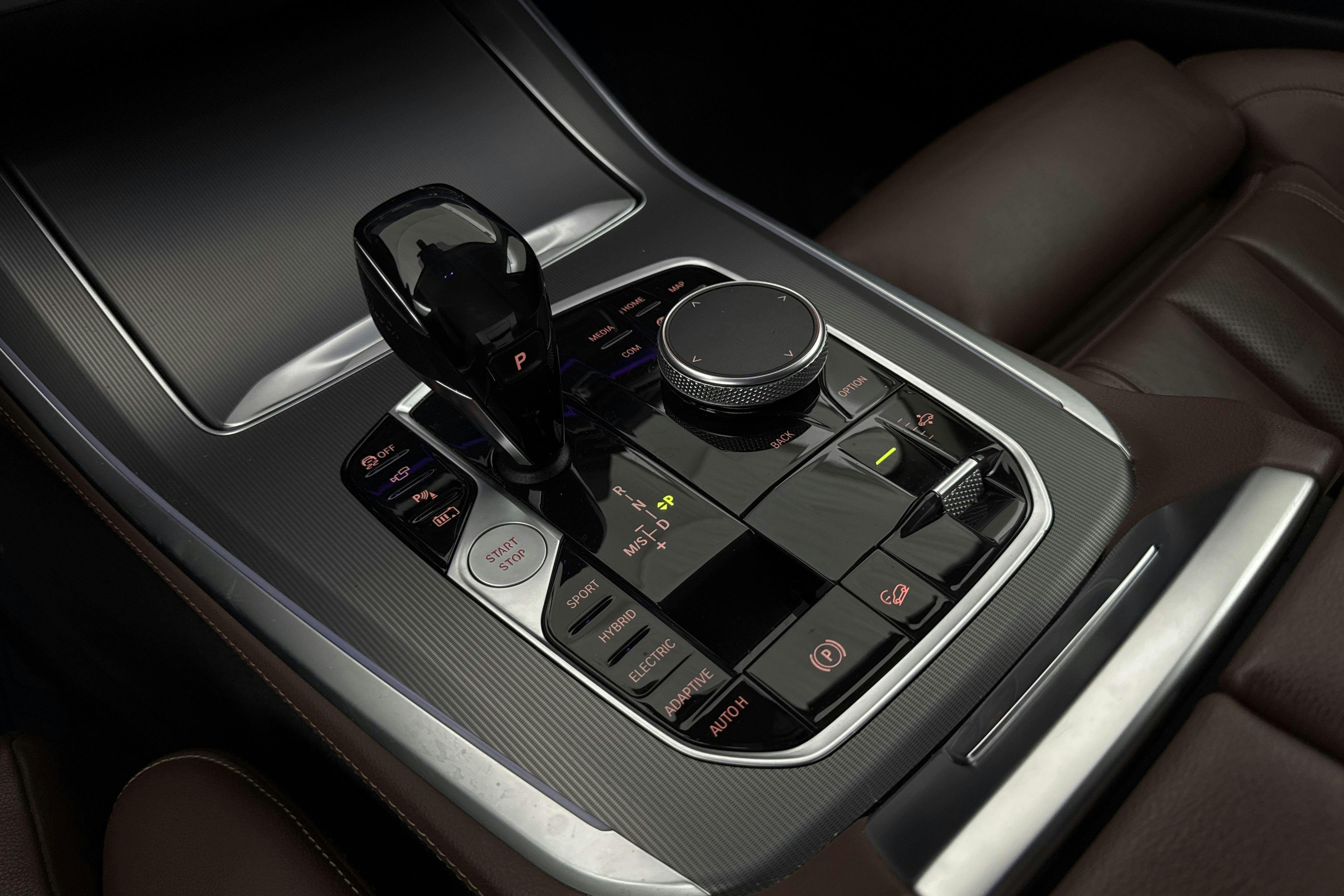 Vehicle Image 18