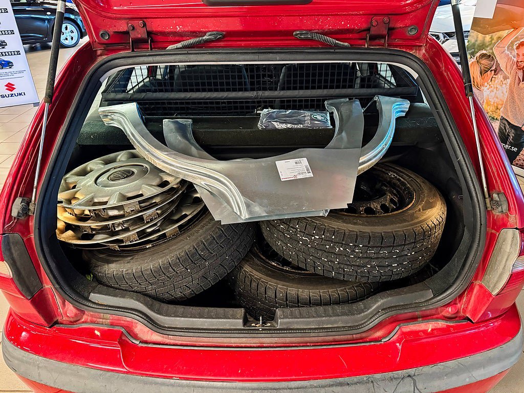 Vehicle Image 4