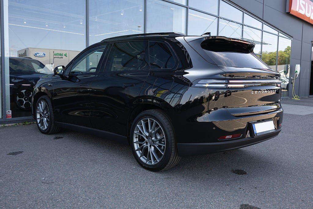 Vehicle Image 7