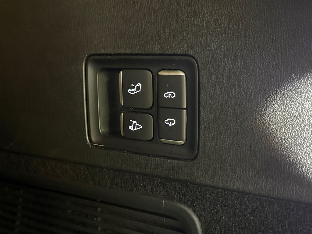 Vehicle Image 28