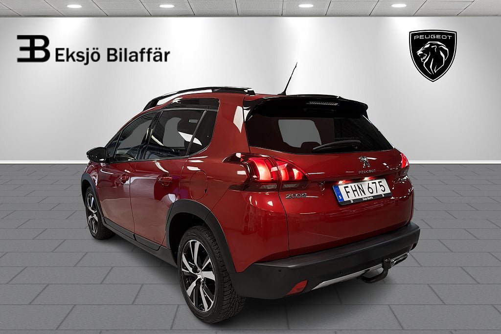 Vehicle Image 8